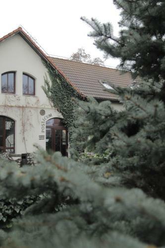 Hostal Posticum Host