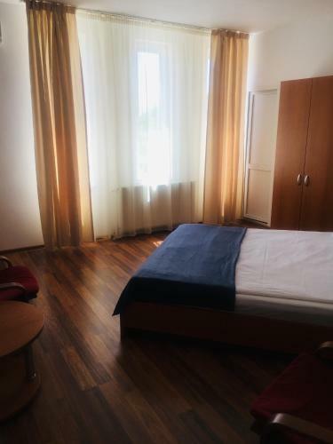 Hostal Pension Junior