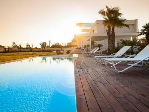Marina Di Modica Villa Sleeps 10 Pool Air Con Wifi