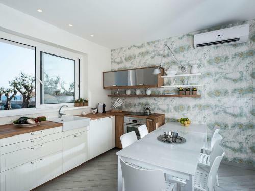 Marina Di Modica Villa Sleeps 10 Pool Air Con Wifi