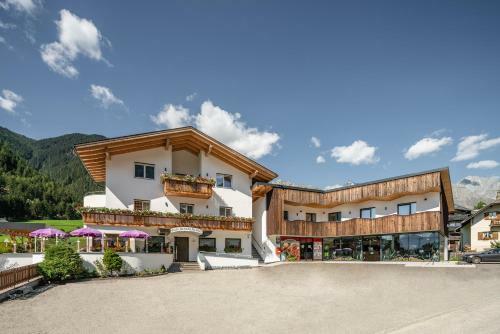 Hostal Apartments Sankt Walburg
