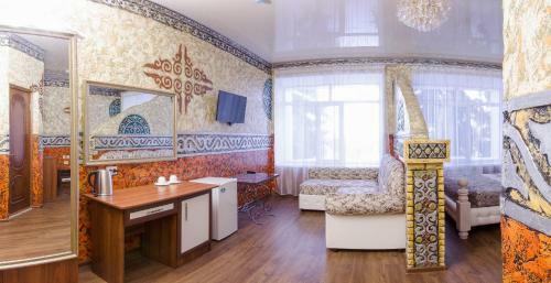 Hotel Complex Insar