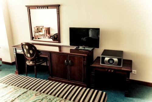 Caspian Riviera Grand Palace Hotel