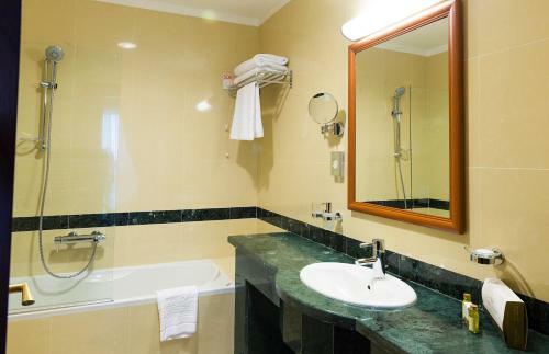 Caspian Riviera Grand Palace Hotel