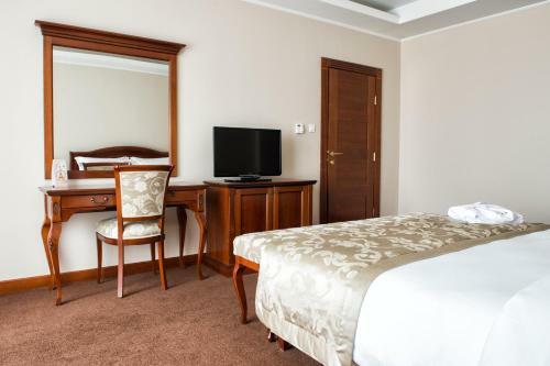 Caspian Riviera Grand Palace Hotel