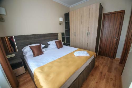 Infinity Plaza Hotel