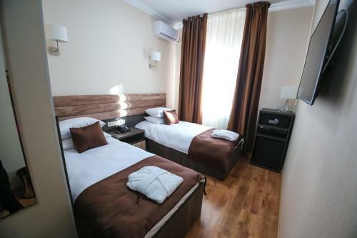 Infinity Plaza Hotel