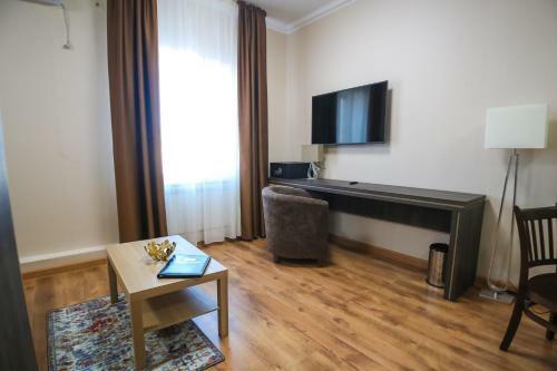 Infinity Plaza Hotel