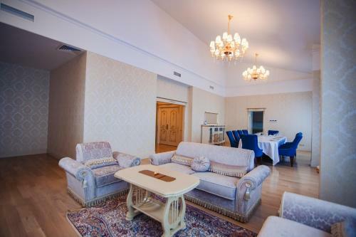 Hotel Koktem Grand