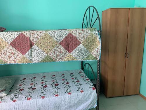 Hostel Yut