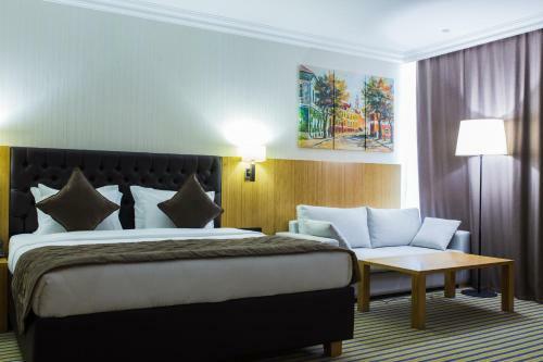 Aidana Plaza Hotel