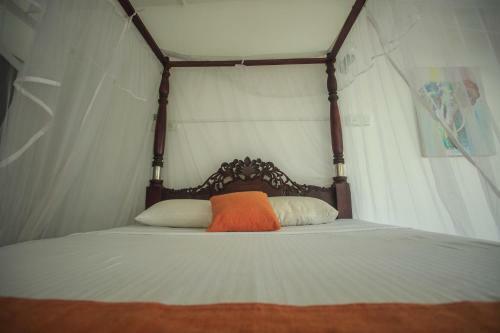 Hotel Tharanga Surfing Villa