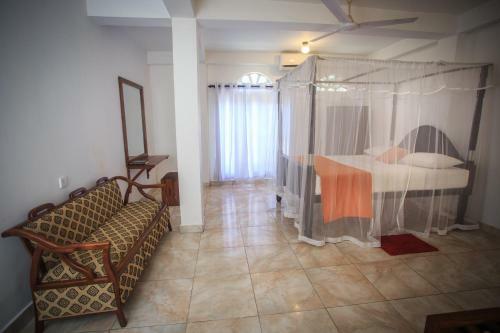 Hotel Tharanga Surfing Villa