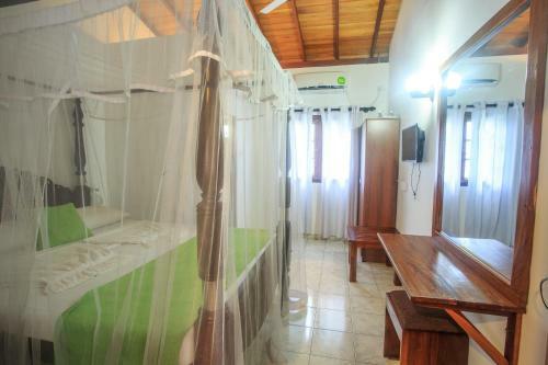 Hotel Tharanga Surfing Villa
