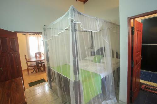 Hotel Tharanga Surfing Villa