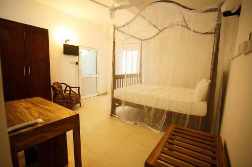 Hotel Tharanga Surfing Villa