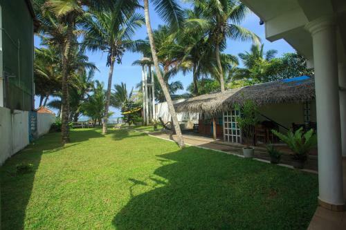 Hotel Tharanga Surfing Villa