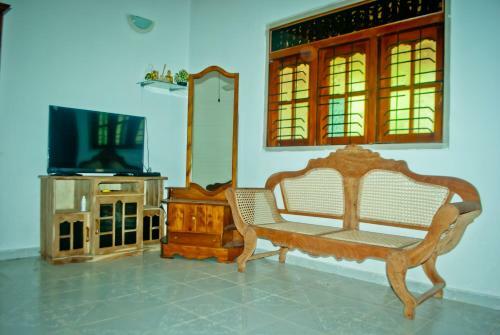 Shadow Lake Villa