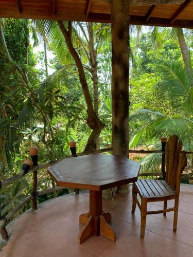 Shadow Lake Villa