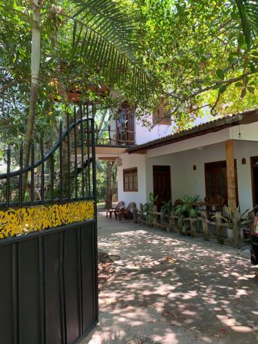 Shadow Lake Villa