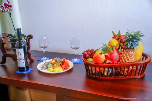 Saru Blue Sapphire Hotel