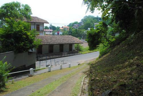 Hill House Galle Holiday Home