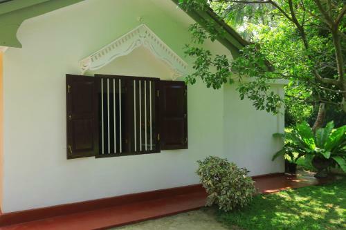 Old Parkland Hostel