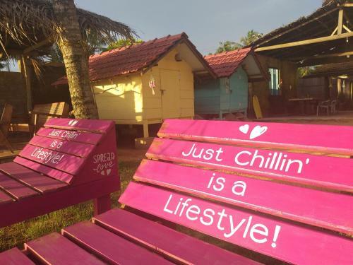 Just Chillin' Beach Hostel