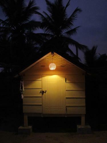 Just Chillin' Beach Hostel
