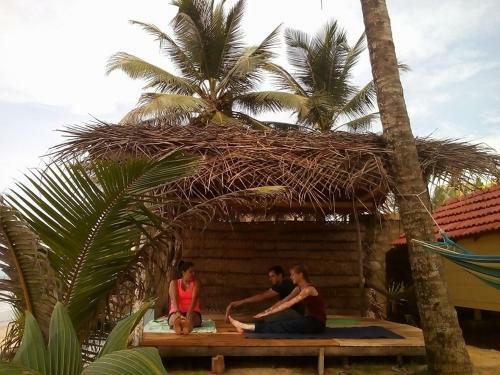 Just Chillin' Beach Hostel