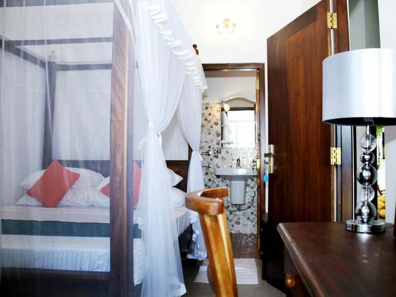 Hostal Randiya Beach Villa