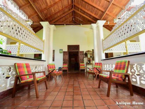 Villa Antique House