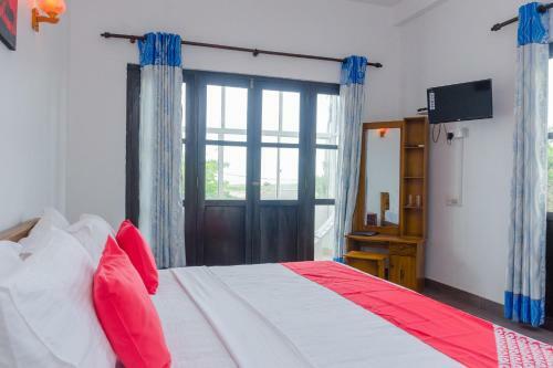 Oyo 406 Moya Hotel & Beach Resort
