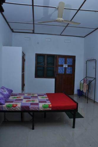 Hostal Bobbi Rest House