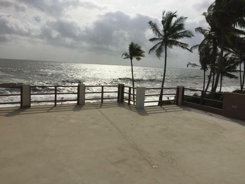 Villa Sanar� Uswetakeyyawa Beach
