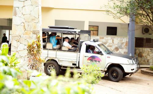 Hotel Lavendish Wild Safari