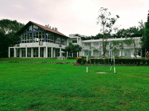 Hotel Lavendish Wild Safari