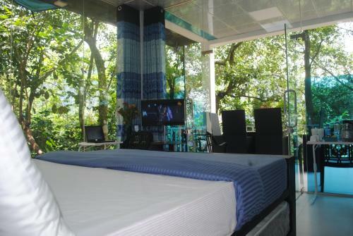 Hotel Glass Rooms Accommodations Adam's Peak