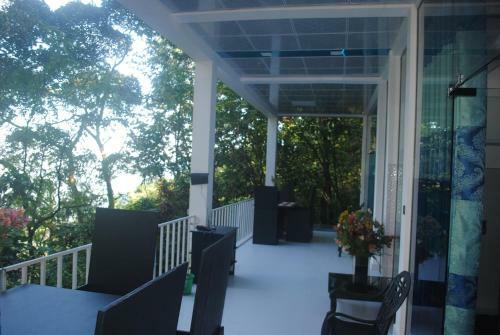 Hotel Glass Rooms Accommodations Adam's Peak