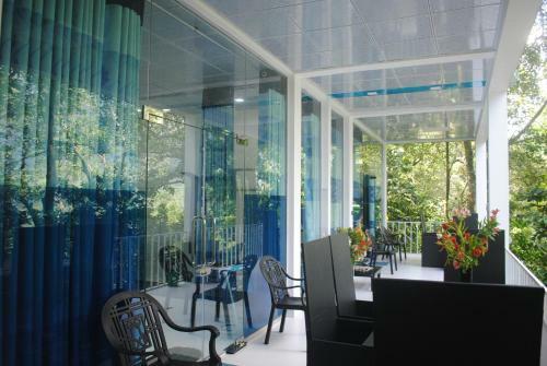 Hotel Glass Rooms Accommodations Adam's Peak