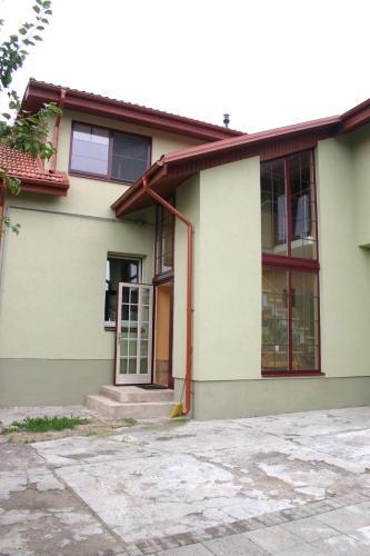 Hostal Along?s Guest House