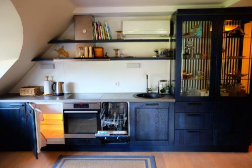 Amber Blue Apartment