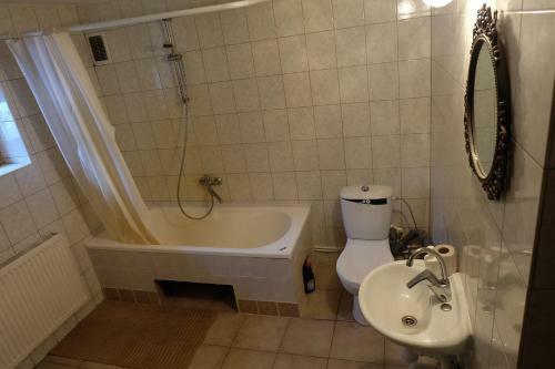 Hostal A&l Private Rooms In Kaunas