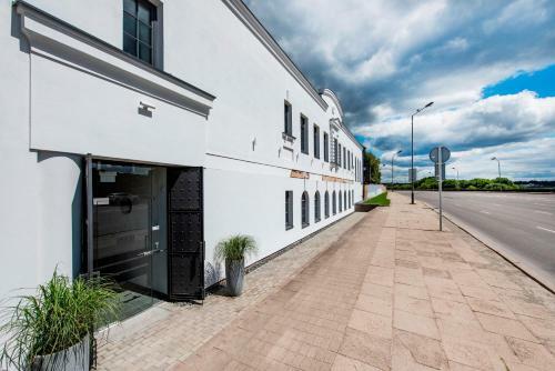 Piano Apartments
