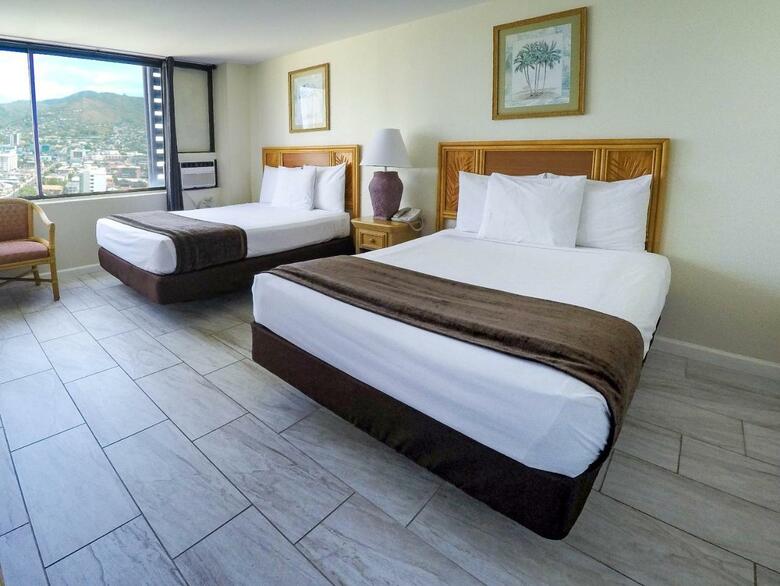 Hotel Hawaiian Monarch