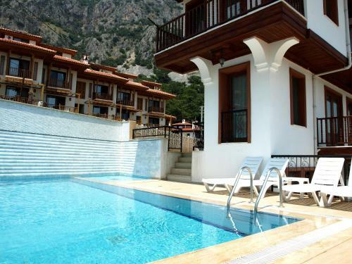 Portofino Apartments