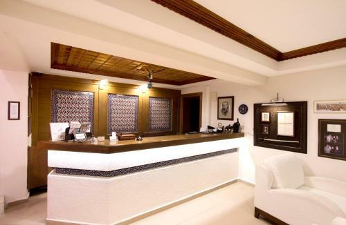 Summer Hotel