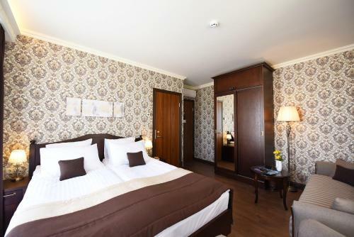 Hostal Key For Rest