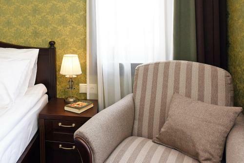 Hostal Key For Rest