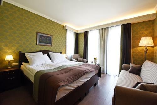 Hostal Key For Rest
